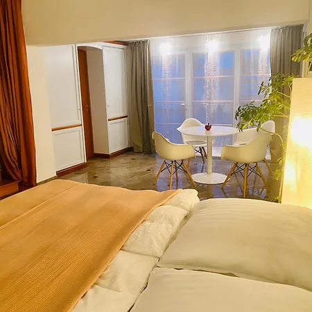Apartment Q-street Studio *